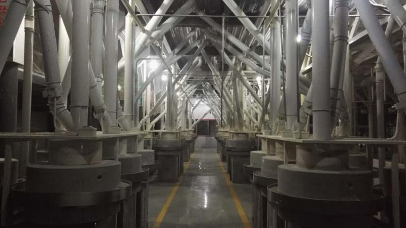 產(chǎn)品名稱：200噸石磨成套設(shè)備
產(chǎn)品型號(hào)：
產(chǎn)品規(guī)格：